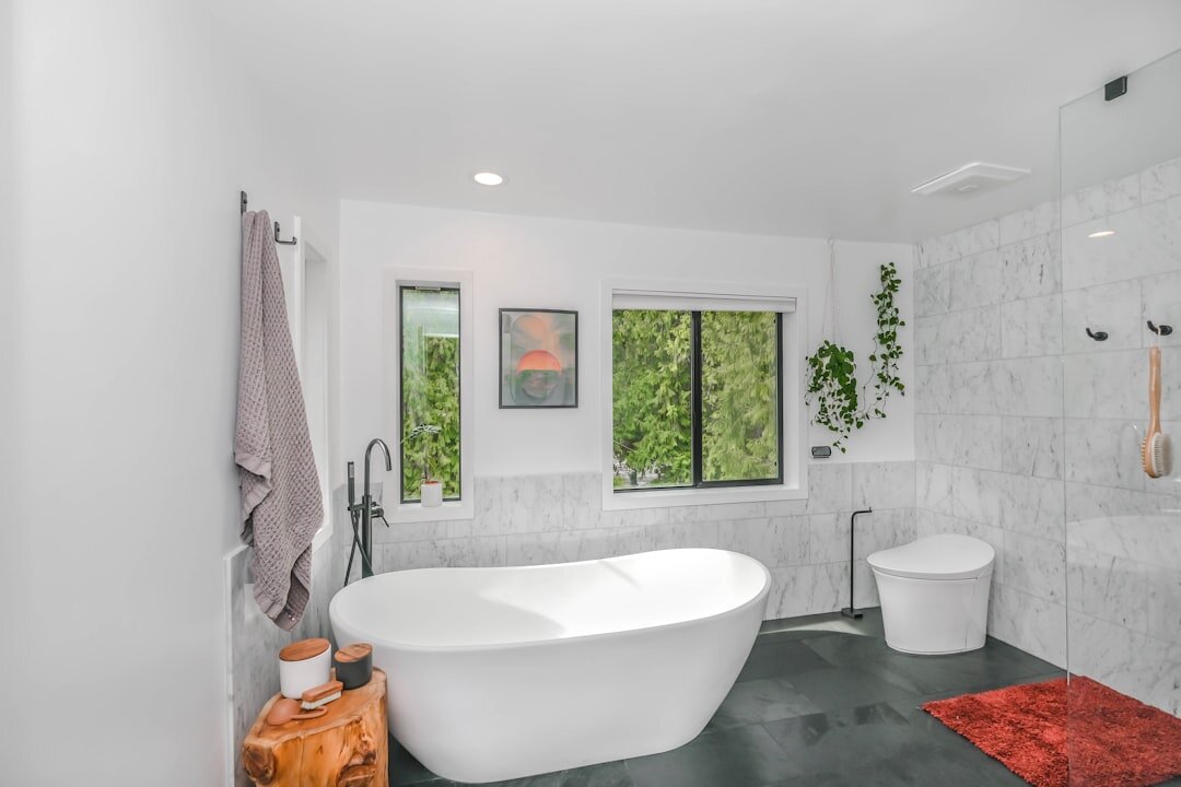luxury celebrity bathroom